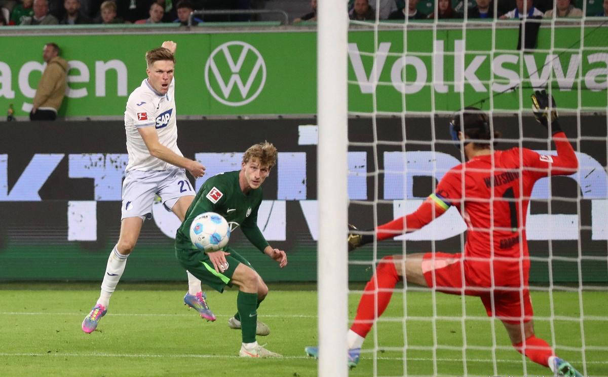 米乐体育m6官网-霍芬海姆表现尴尬，客场连败难掩瑕疵！