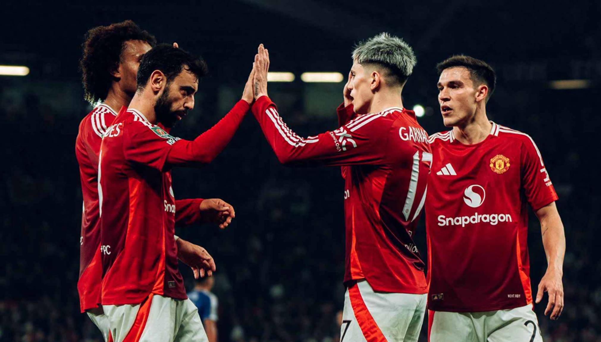 米乐体育平台官网-曼联逆袭横扫对手，晋级欧冠半决赛