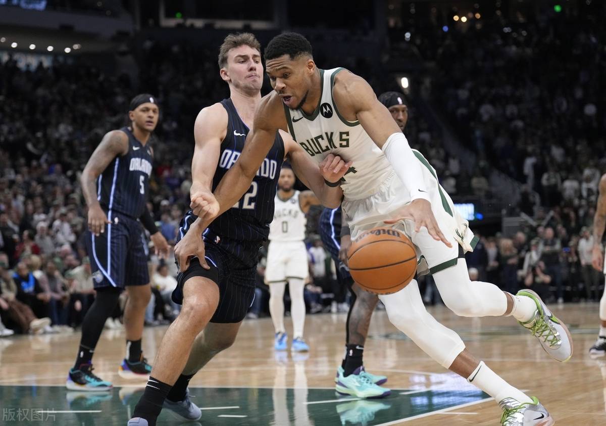 m6米乐官网登录入口-雄鹿不敌灰熊，米德尔顿分难救主